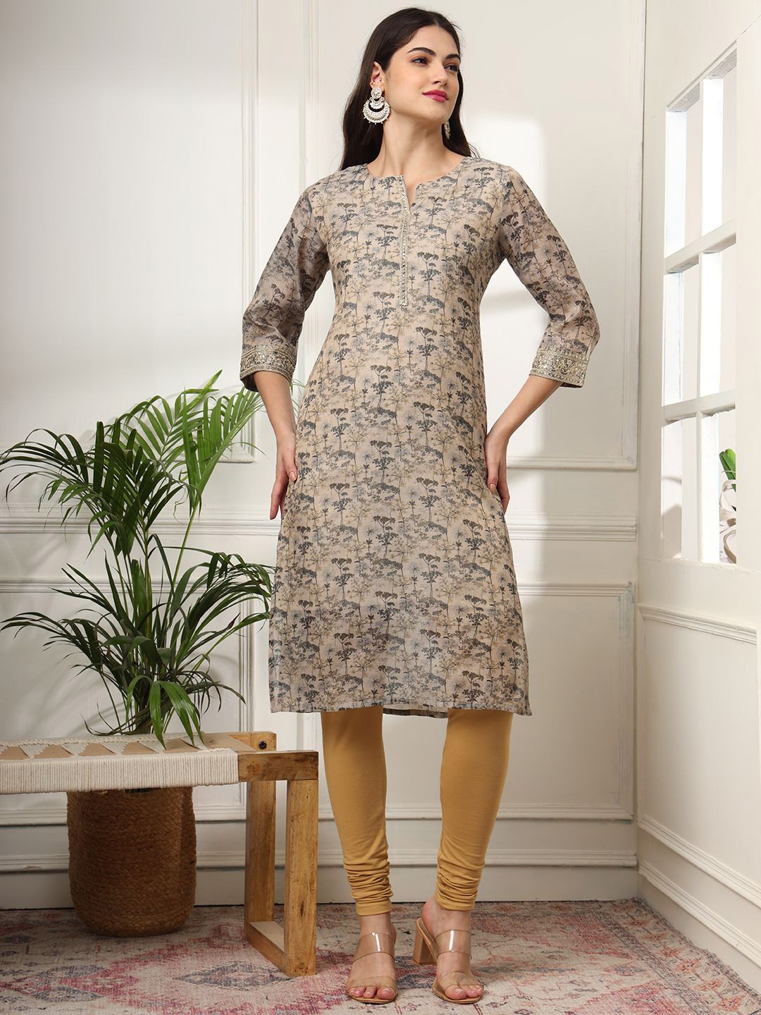 

Gee Next Creation Ethnic Motifs Printed Notch Neck Straight Kurta, Beige