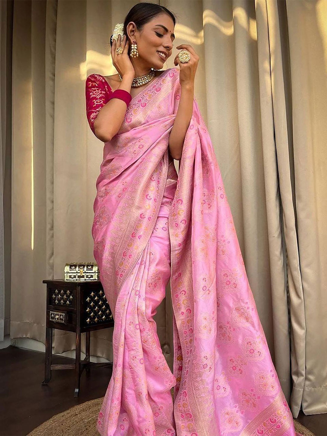 

bigben textile Woven Design Zari Banarasi Saree, Pink