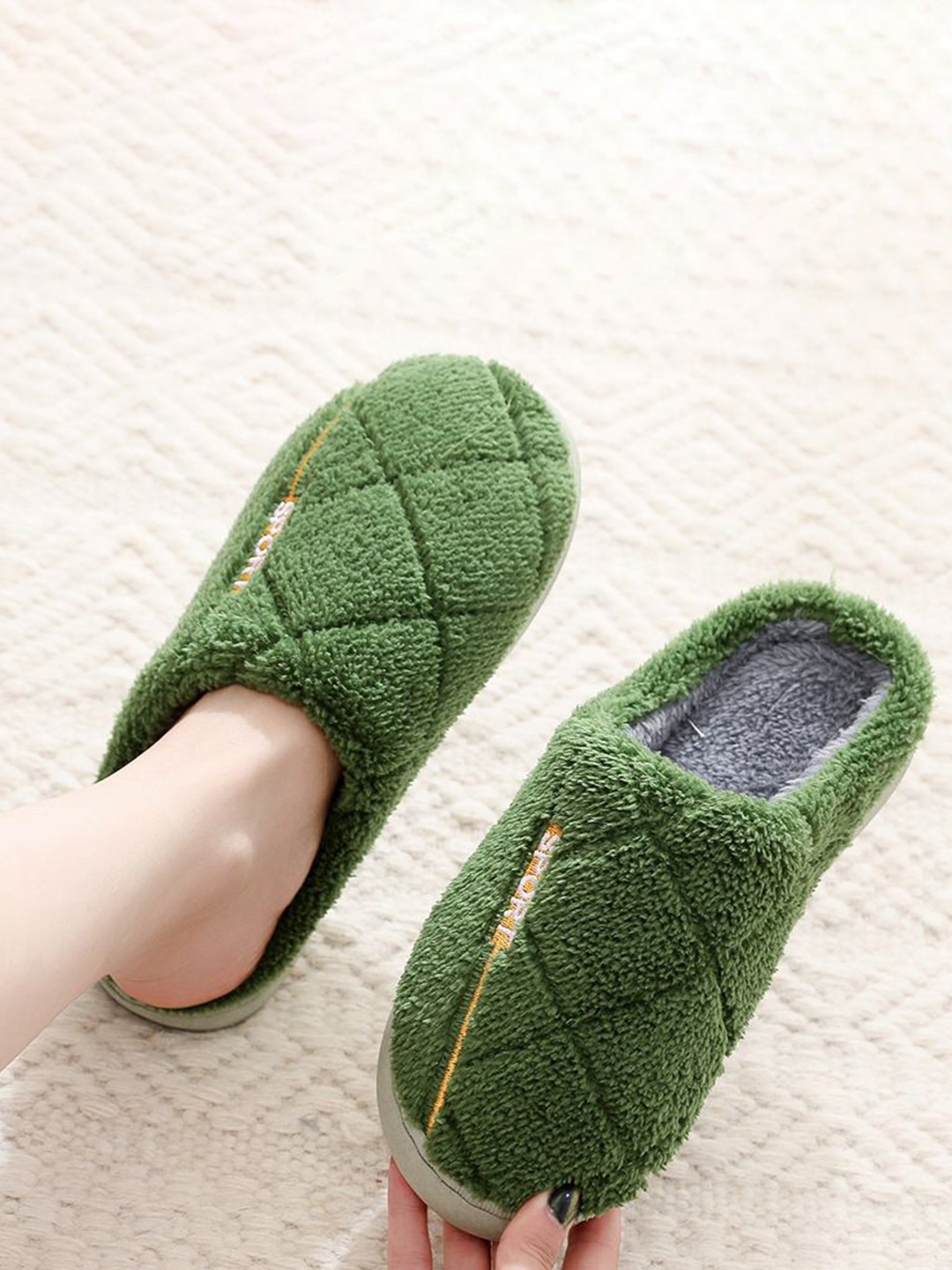 

glitchez Women Room Slippers, Green