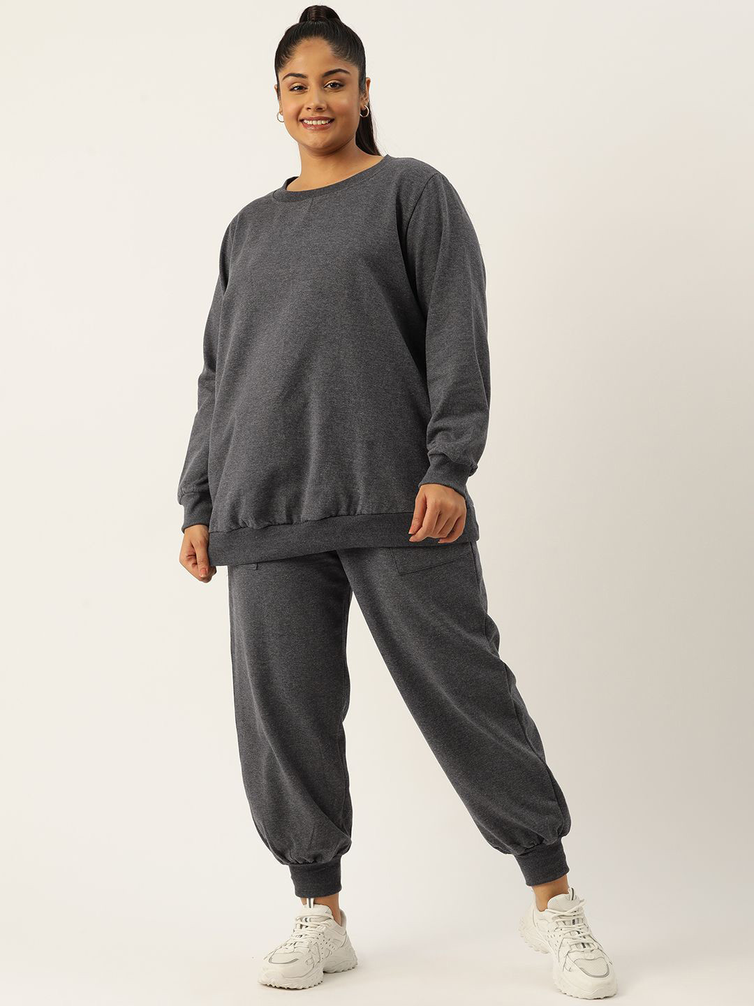 

theRebelinme Round Neck Sweatshirt With Jogger, Charcoal
