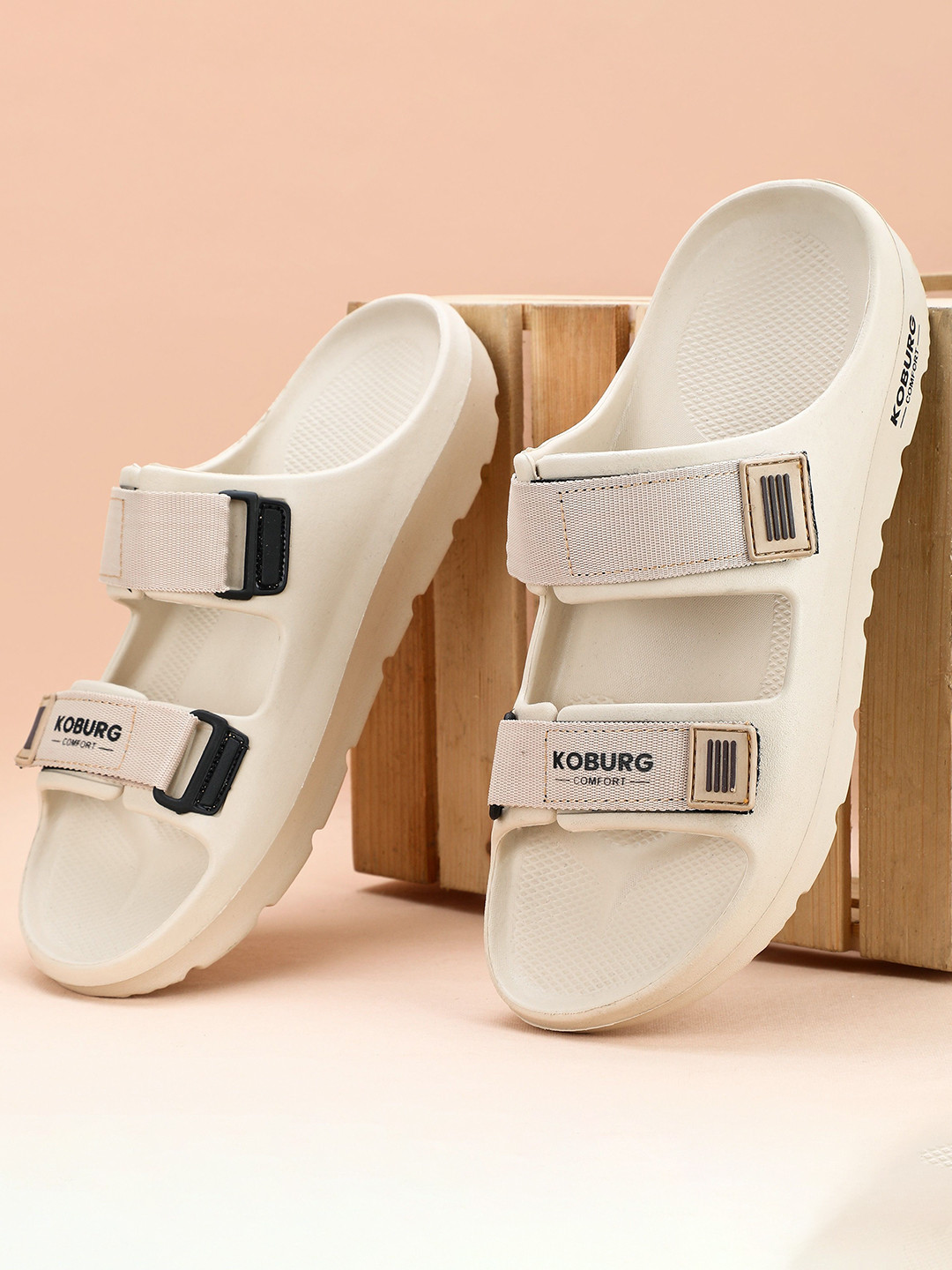 

Koburg Men Rubber Slip-On, Beige