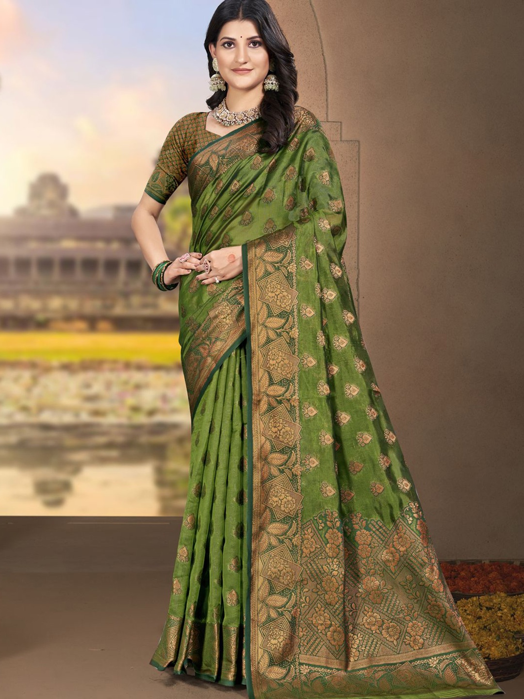 

SANGAM PRINTS Woven Design Zari Tussar Saree, Green