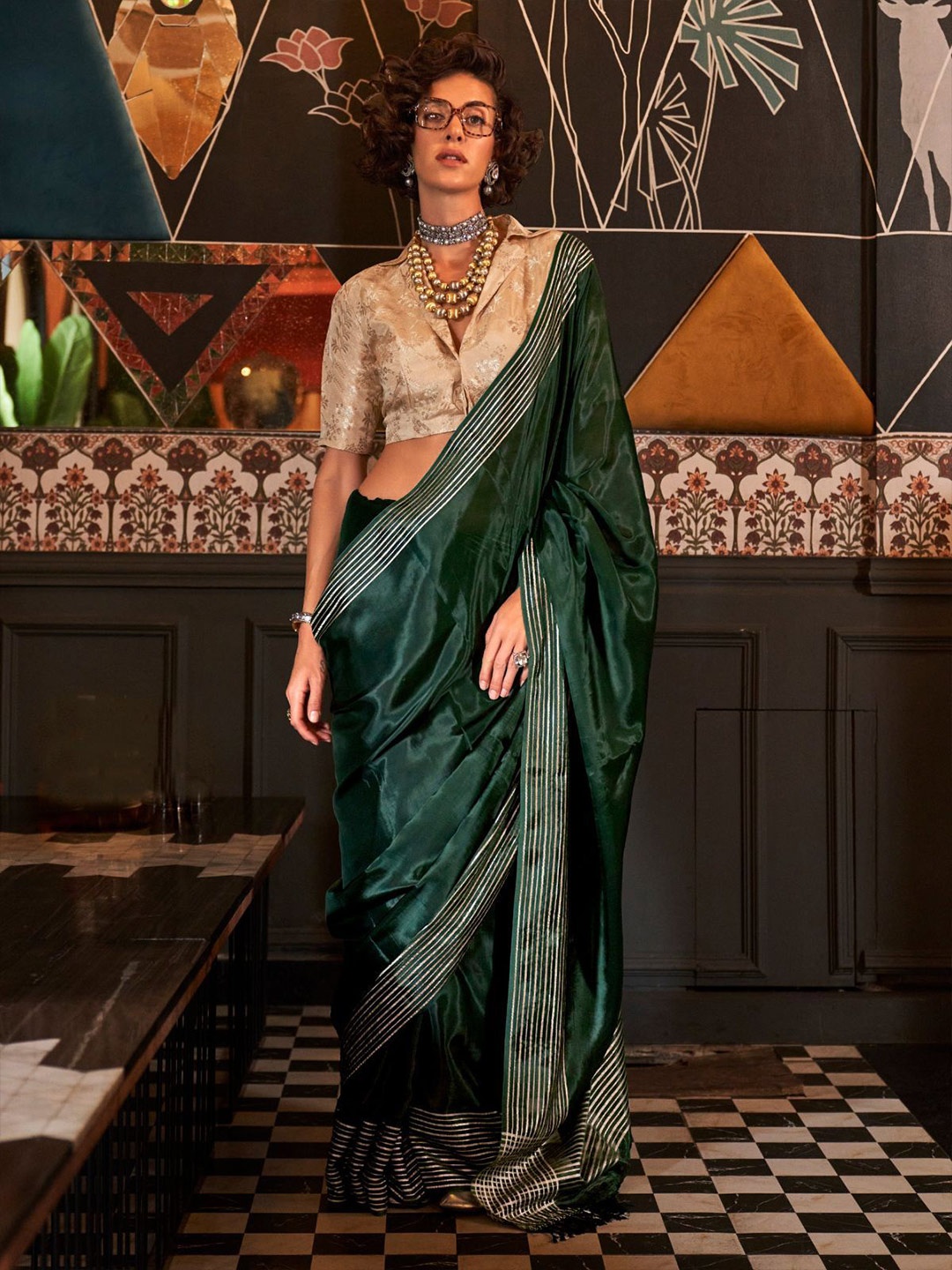 

ODETTE Striped Zari Saree, Green