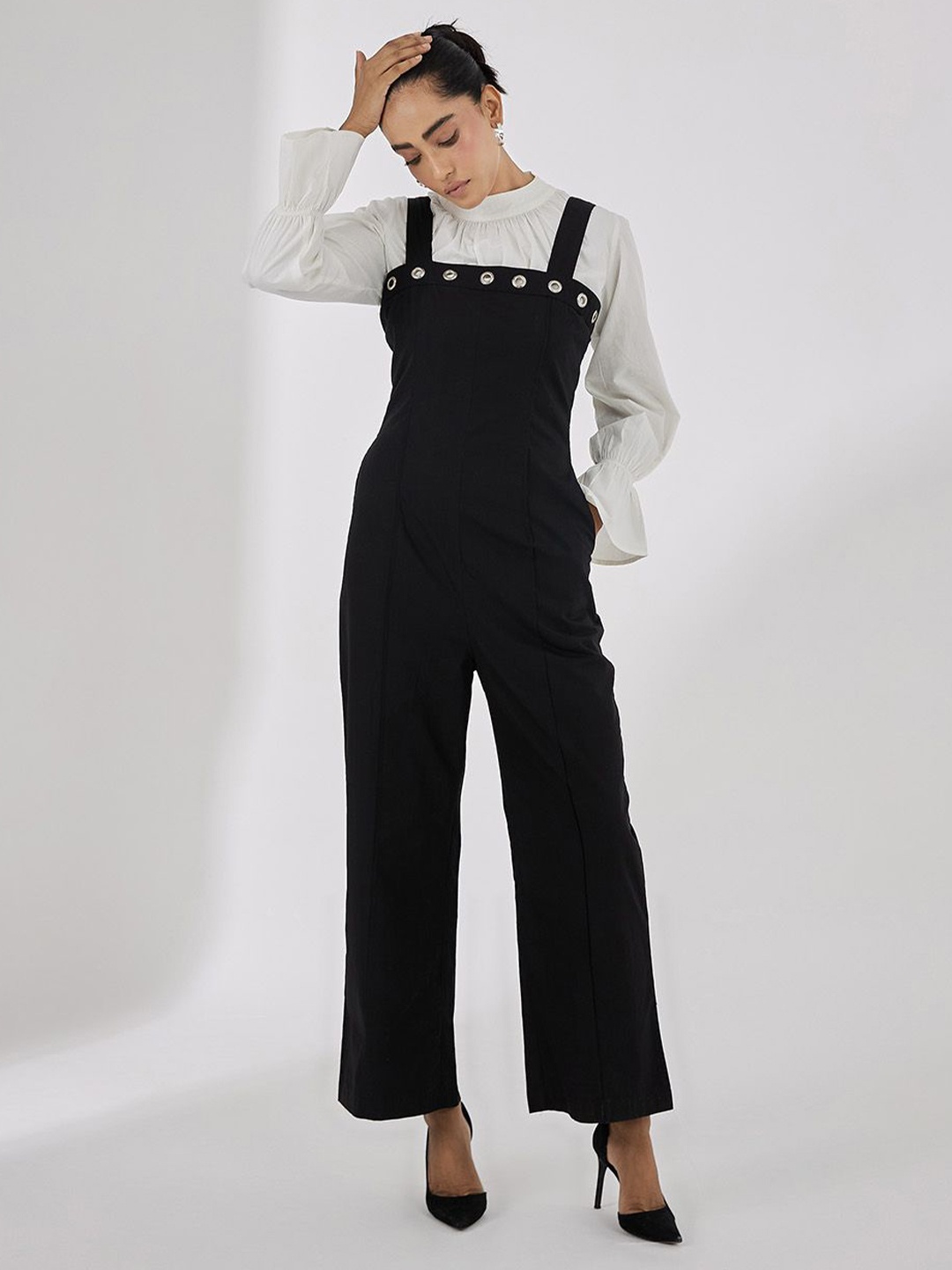

Aamili Women Sleeveless Cotton Basic Jumpsuit, Black