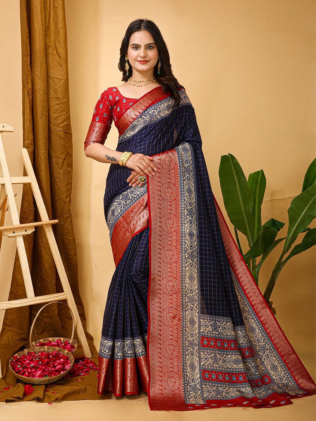 

LeeliPeeri Designer Zari Saree, Navy blue