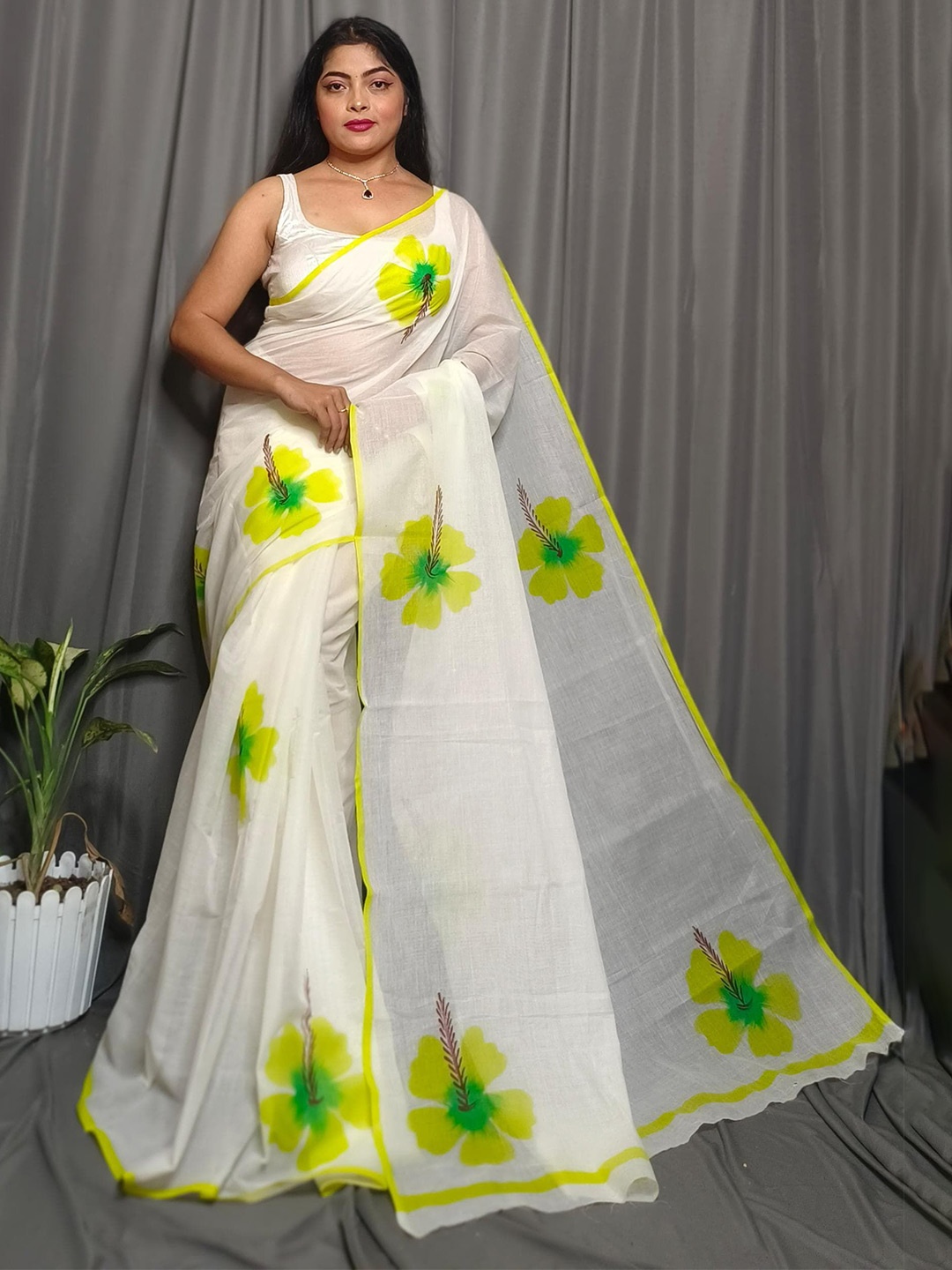 

Ruuprekha Floral Printed Pure Cotton Khadi Saree, Lime green