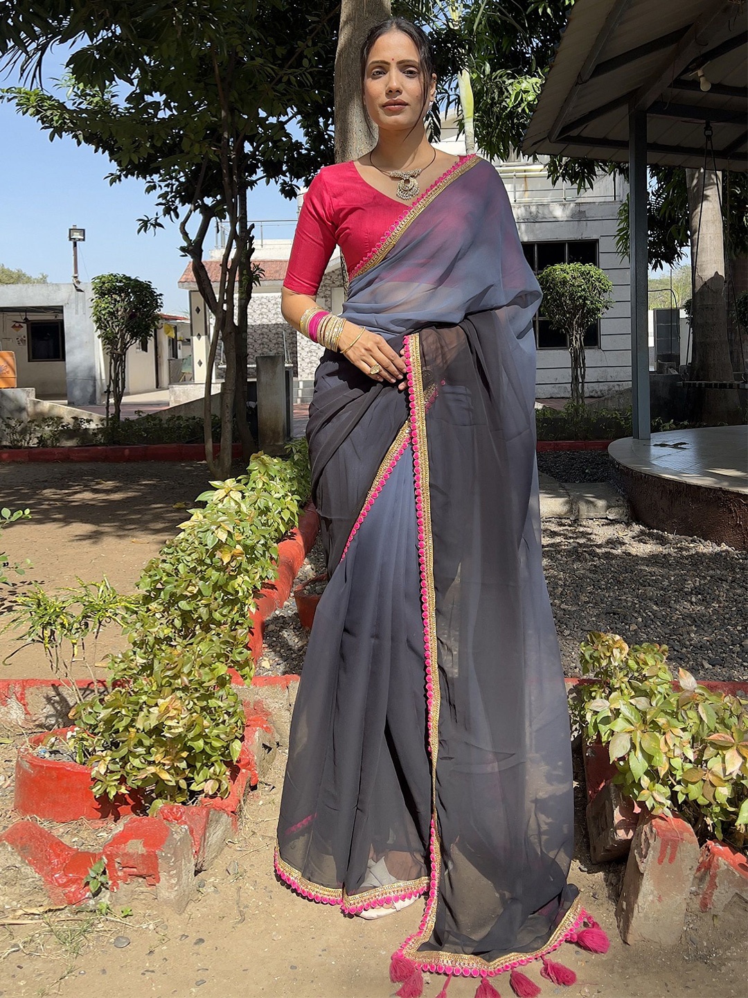 

Aika Ombre Embroidered Pure Georgette Ready to Wear Saree, Grey