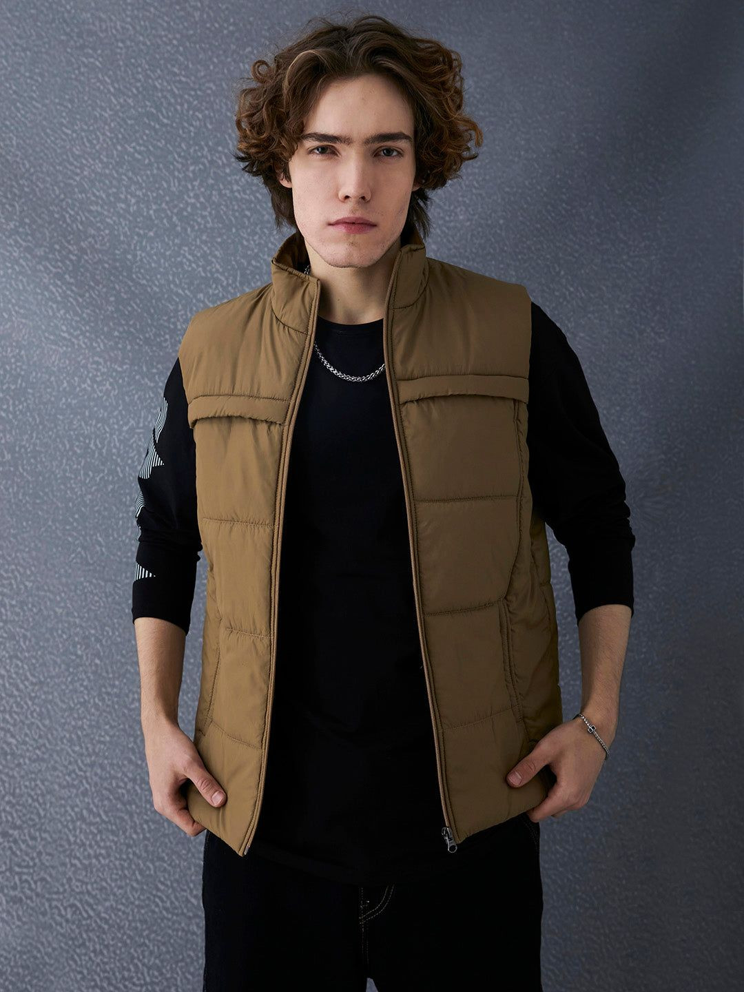

VOLTEDGE Men Mock Collar Solid Cotton Casual Lightweight Gilet Jacket, Khaki