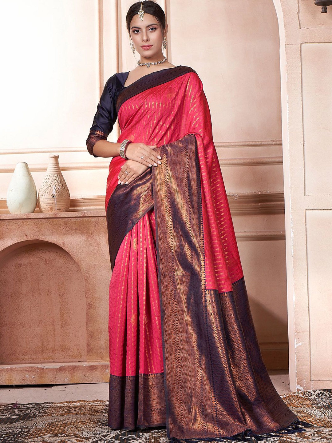 

Panzora Woven Design Zari Kanjeevaram Saree, Pink