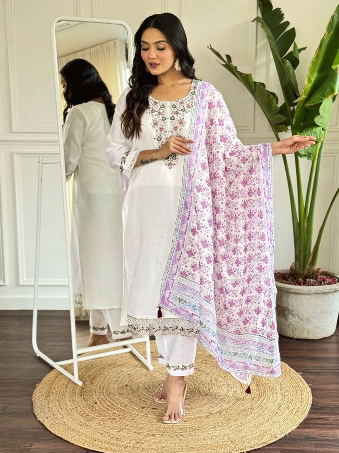 

SHREE KHODAL FASHION Women Embroidered Kurta & Trouser With Dupatta, White