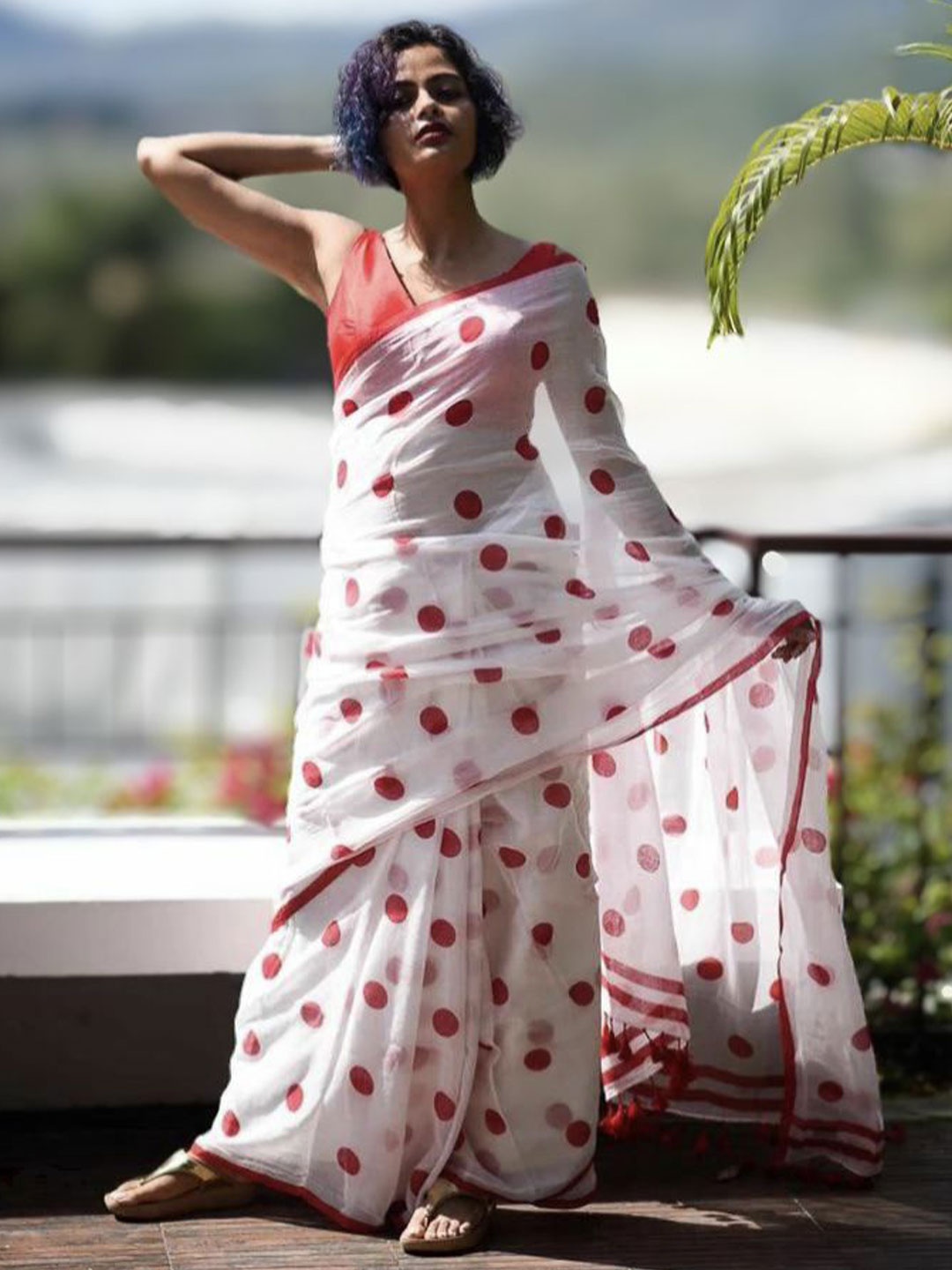 

Ruuprekha Polka Dot Pure Cotton Khadi Saree, White