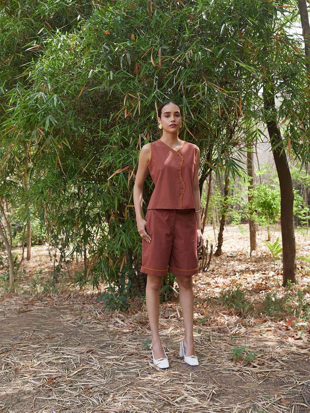 

Aamili V-Neck Pure Cotton Top & Shorts, Brown