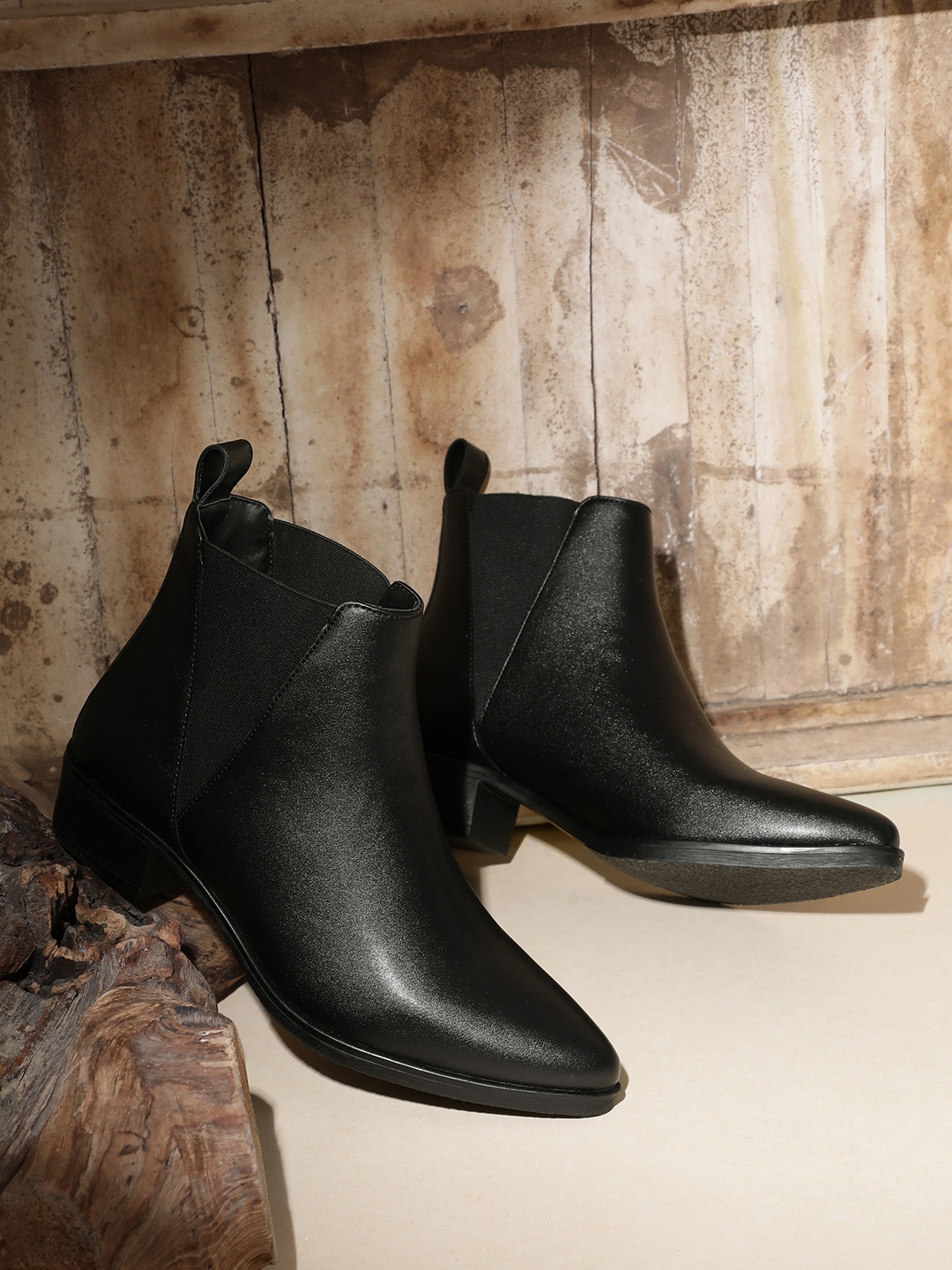 

The Roadster Lifestyle Co. Women Mid-Top Heeled Chelsea Boots, Brown