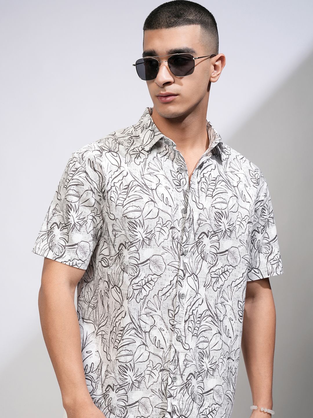 

HIGHLANDER Men Printed Relaxed Shirt, Cream