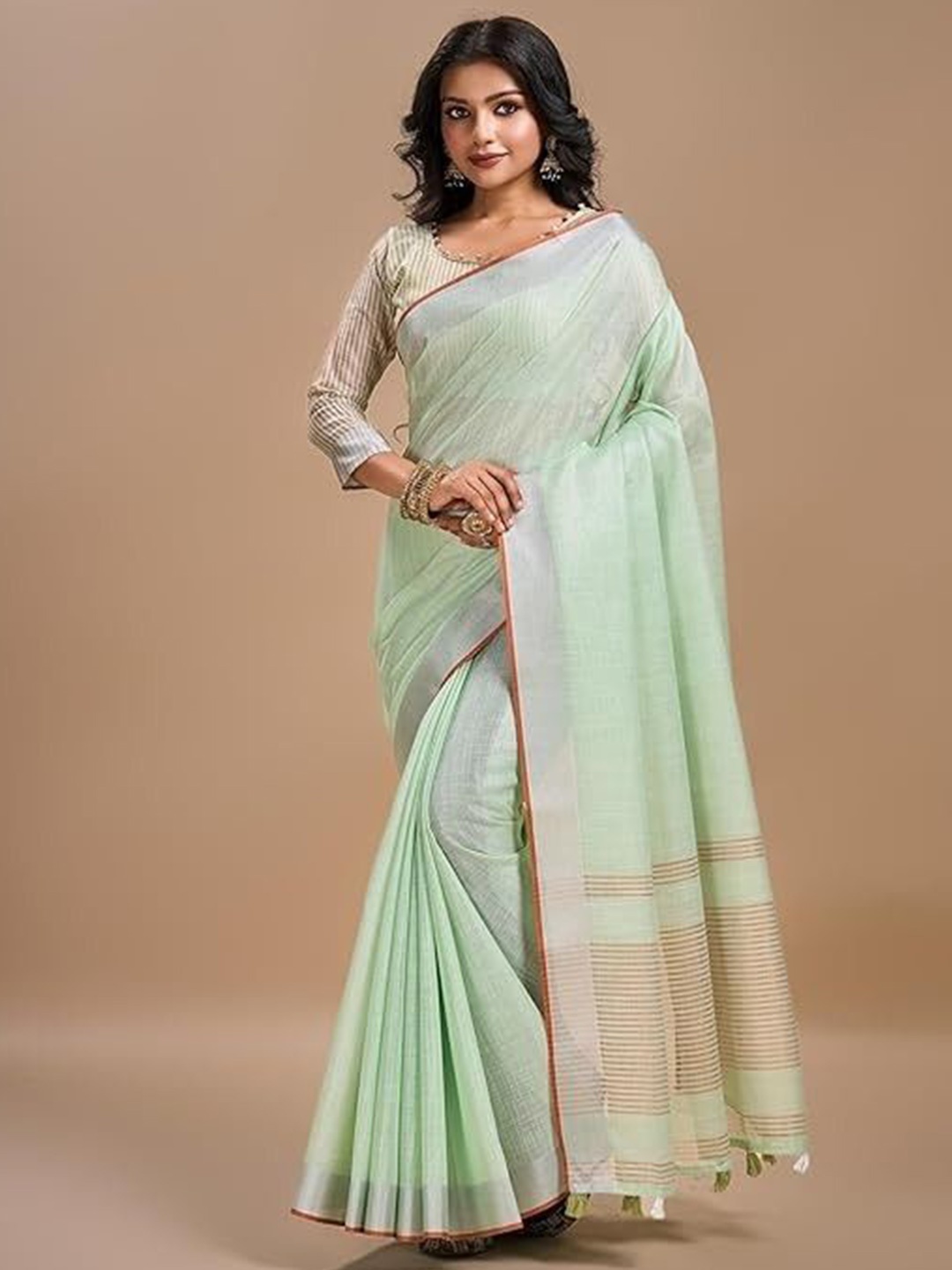 

NEGRONI Zari Linen Blend Saree, Grey