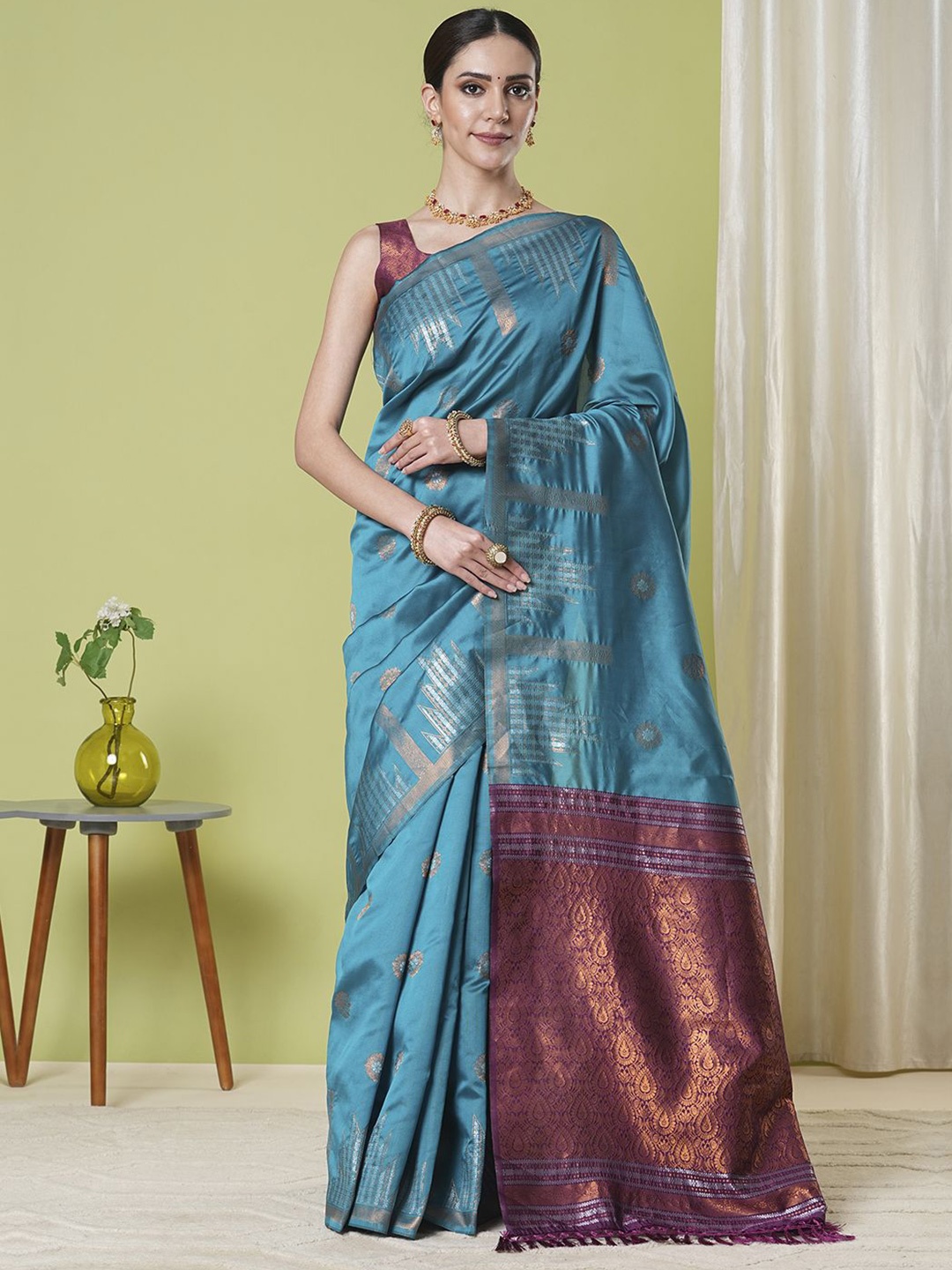 

KAYOMMI Woven Design Zari Banarasi Saree, Blue