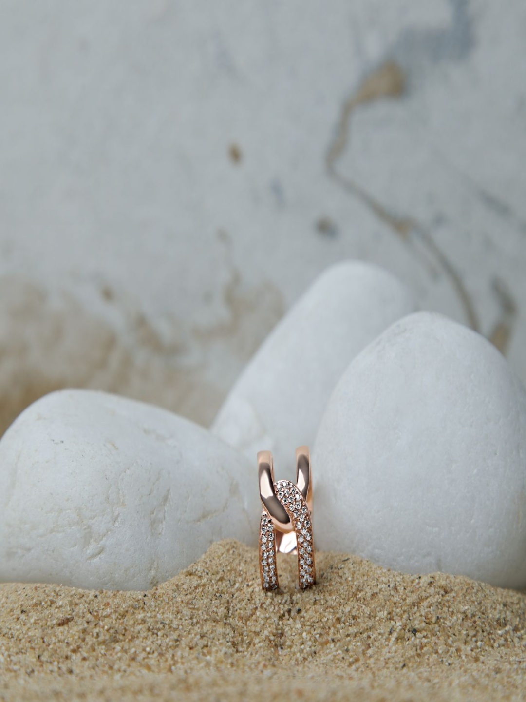 

VELVET IMPERIAL Rose Gold-Plated Onyx Stone-Studded Finger Ring