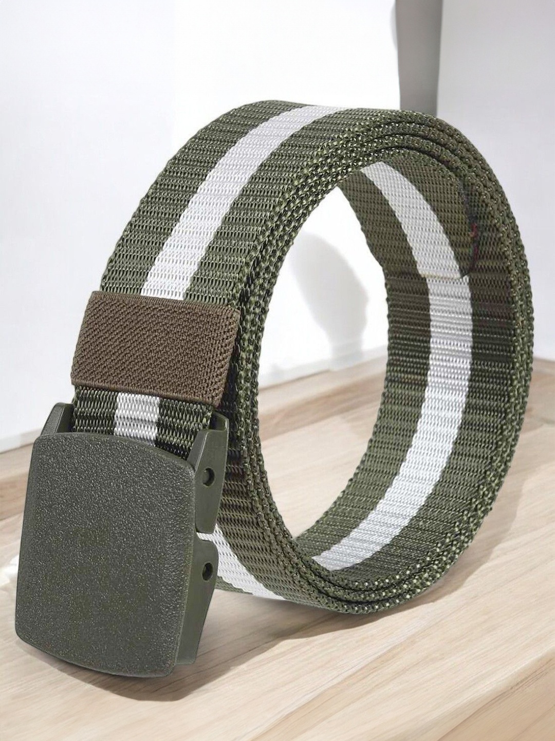 

Metronaut Men Textured Belt, Green