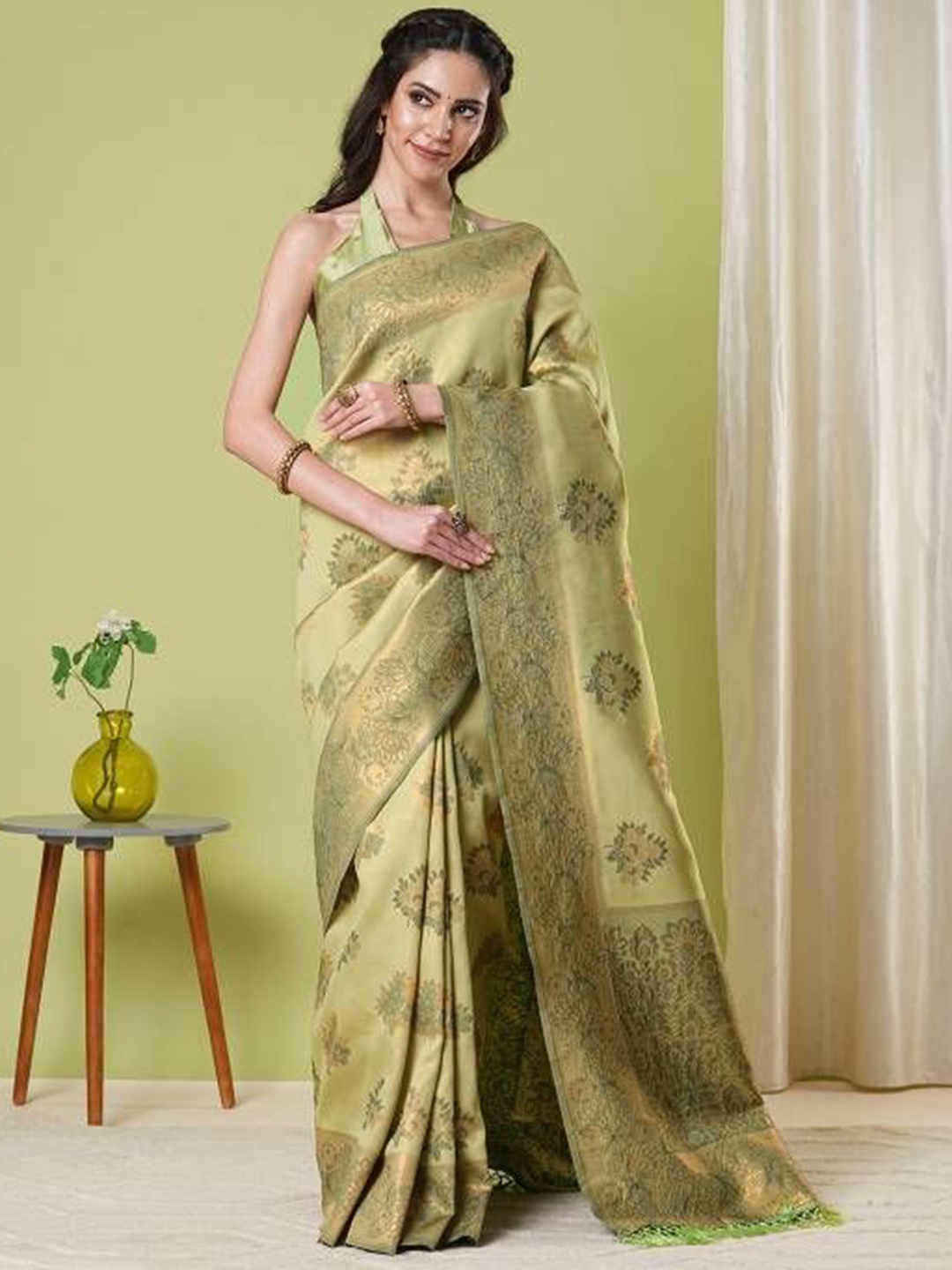 

KAYOMMI Floral Zari Banarasi Saree, Green