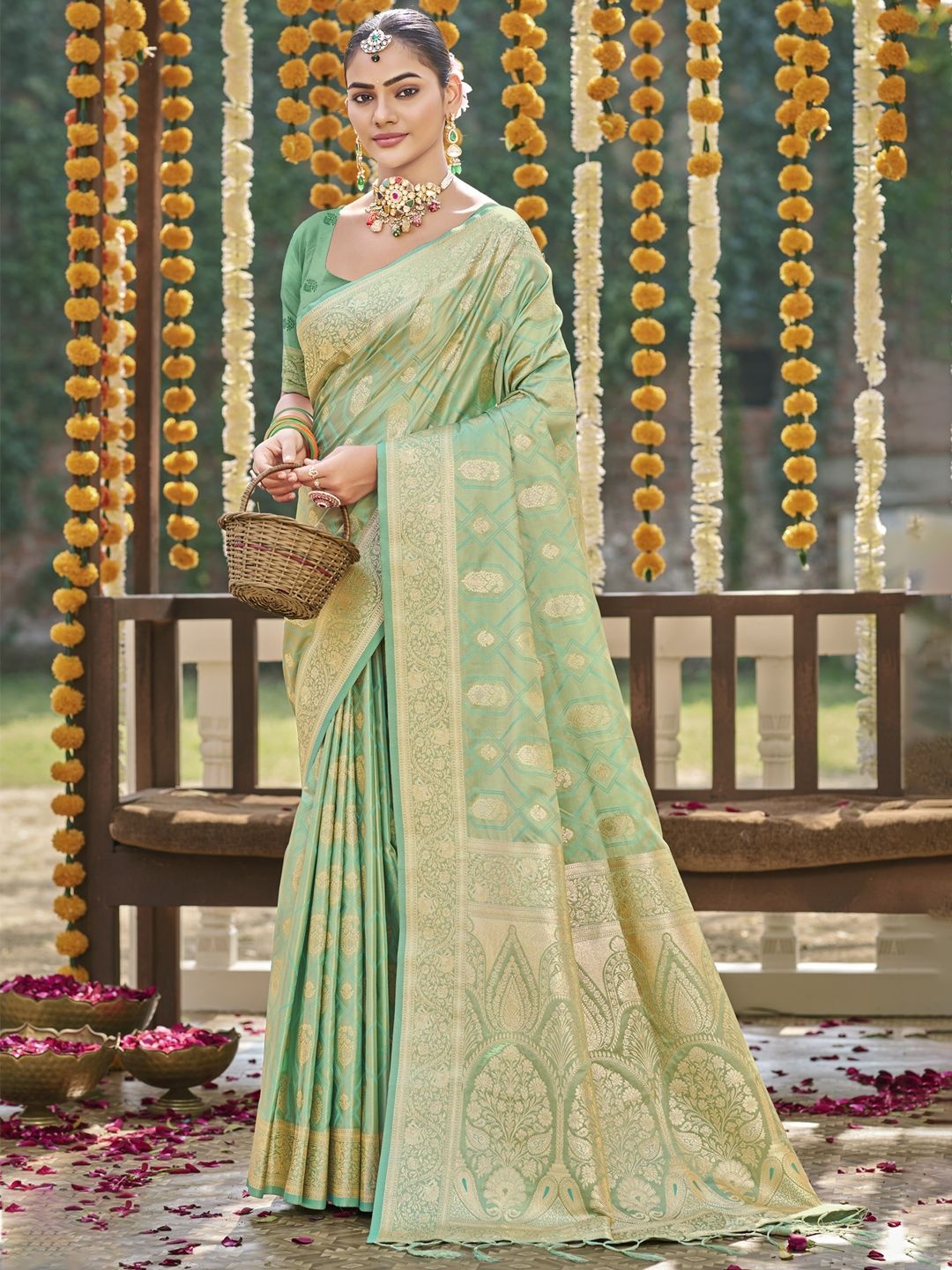 

SANGAM PRINTS Ethnic Motifs Zari Woven Design Satin Tussar Saree, Green