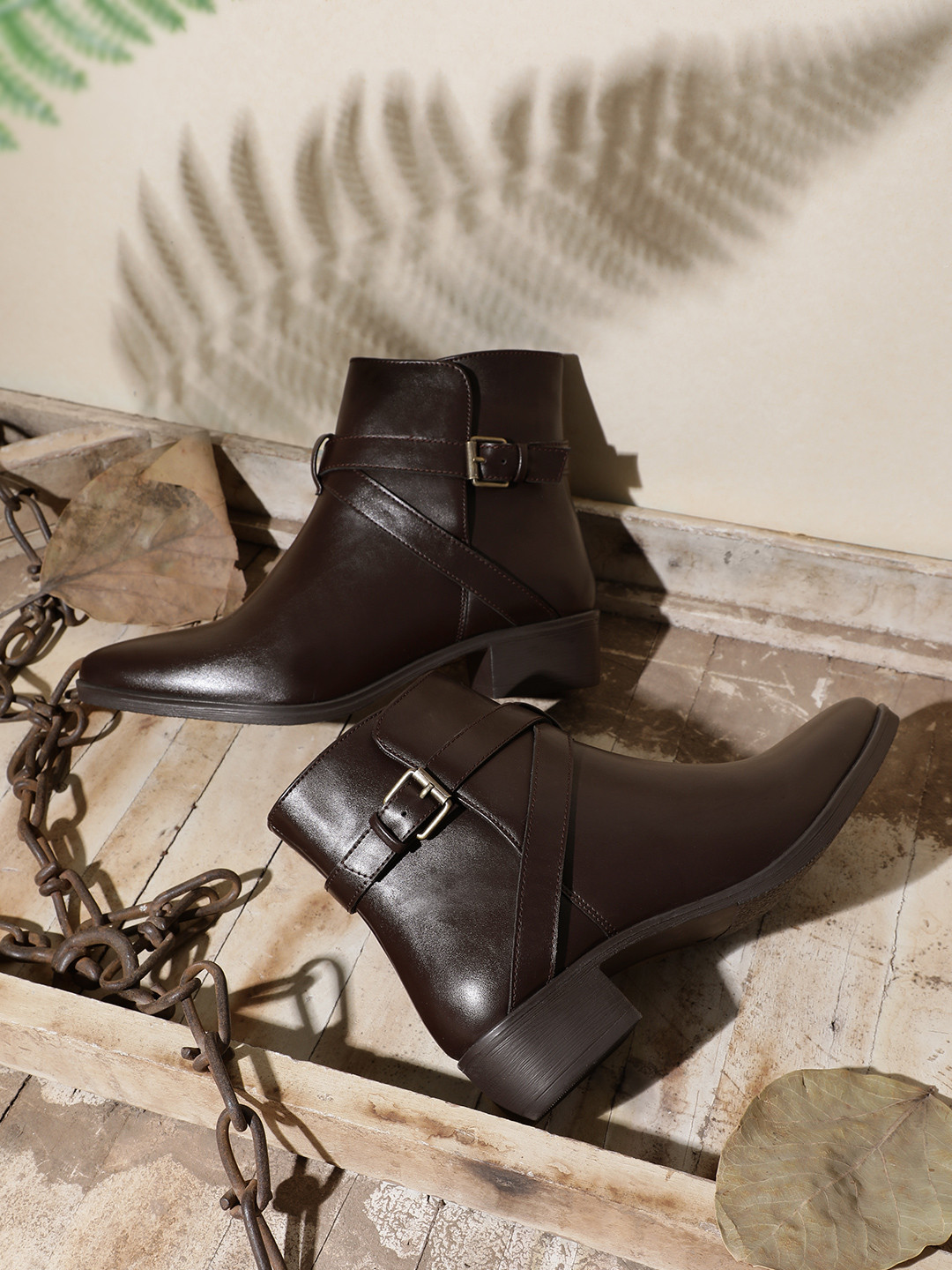 

Roadster Women Boots with Buckle Detail, Brown