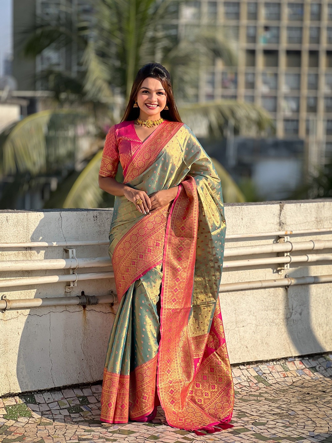 

LeeliPeeri Designer Zari Woven Design Zari Saree, Green
