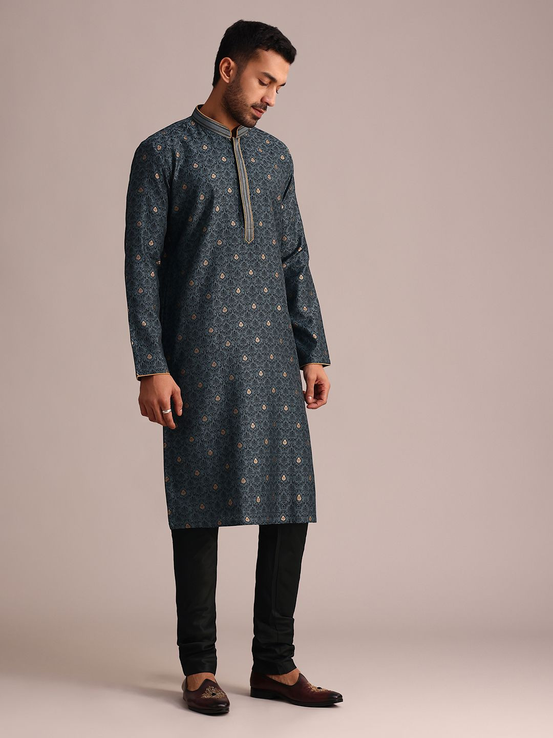 

KALKI Fashion Ethnic Motifs Printed Mandarin Collar Straight Kurta With Trousers, Grey