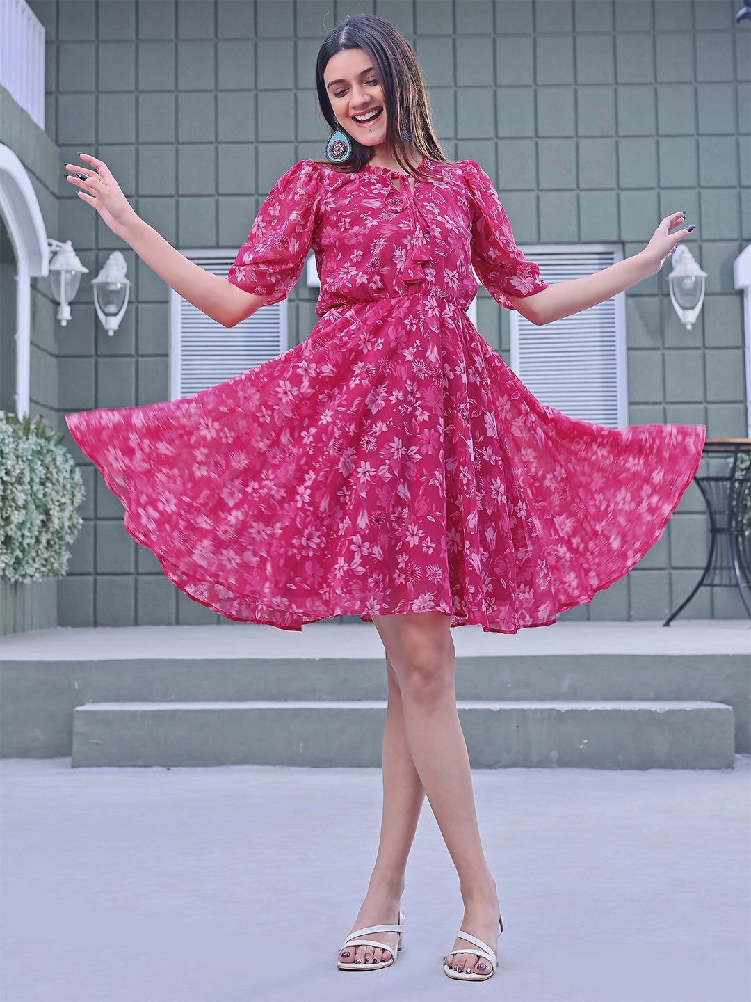 

Kedar Fab Women Floral Flared Sleeve Georgette Fit & Flare Dress, Pink