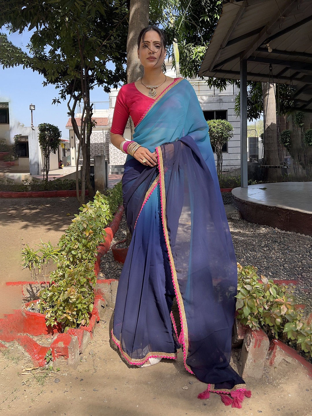 

Aika Colourblocked Embroidered Pure Georgette Saree, Blue