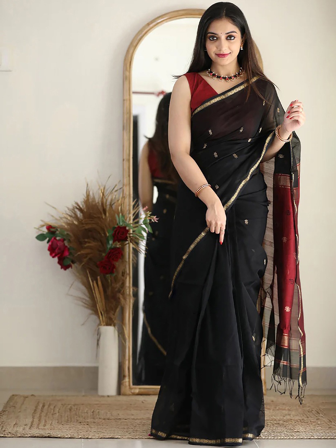 

bigben textile Woven Design Designer Banarasi Saree, Black