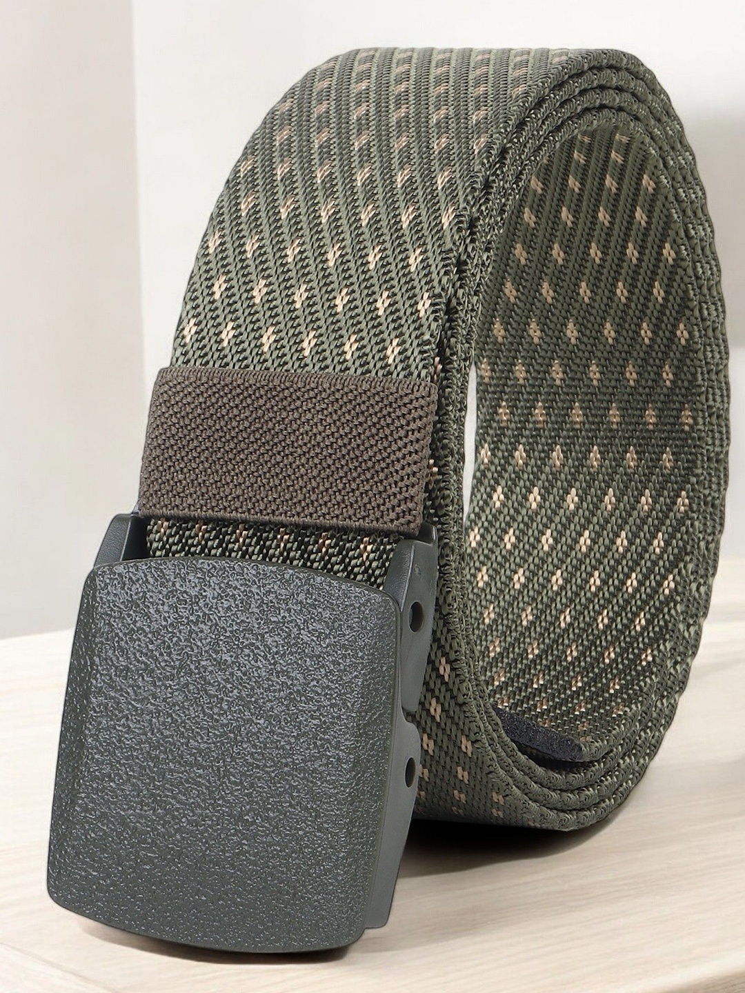 

Metronaut Men Textured Belt, Green