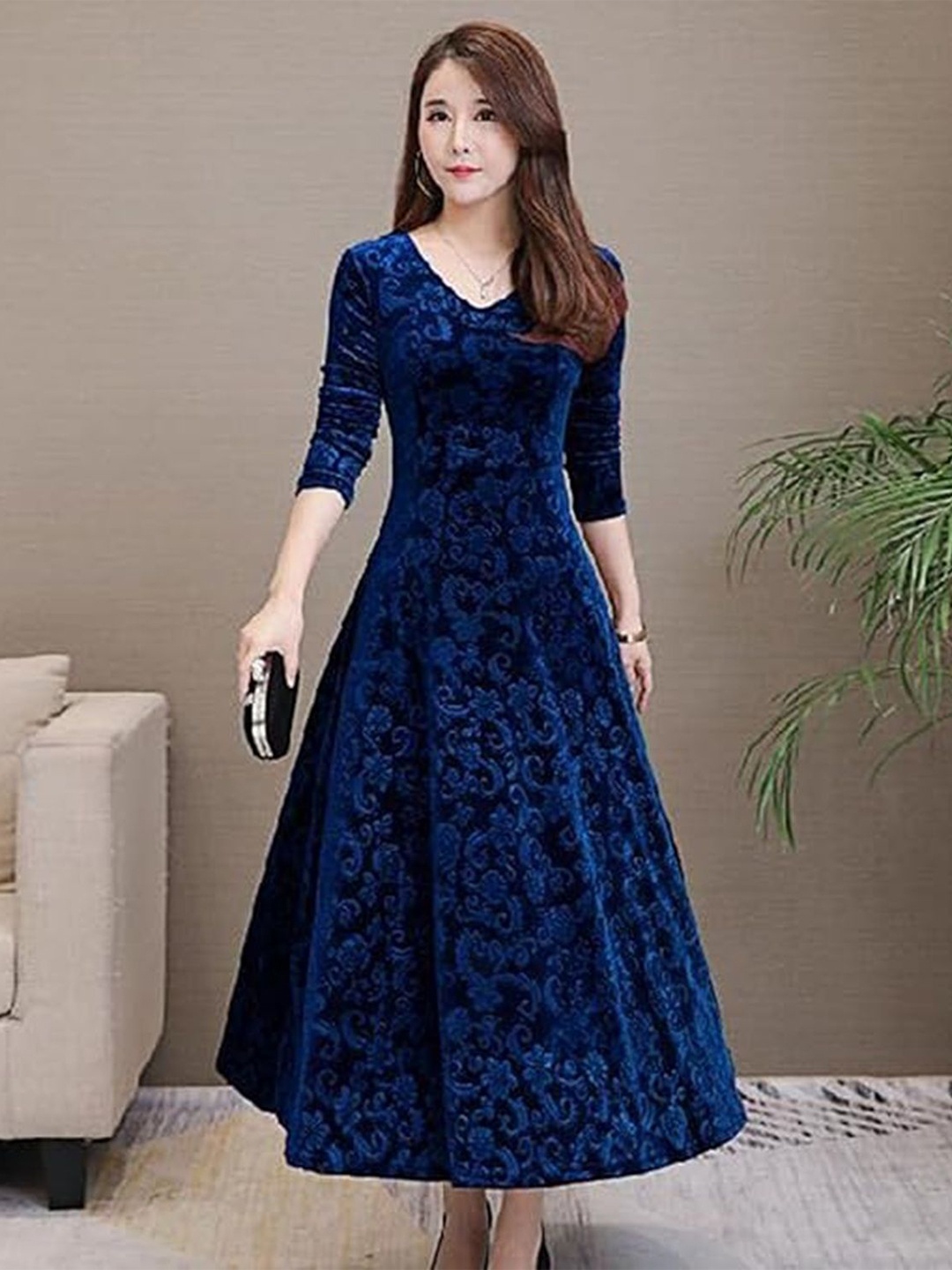 

WESTCHIC Women Floral Print Velvet Fit & Flare Maxi Dress, Blue