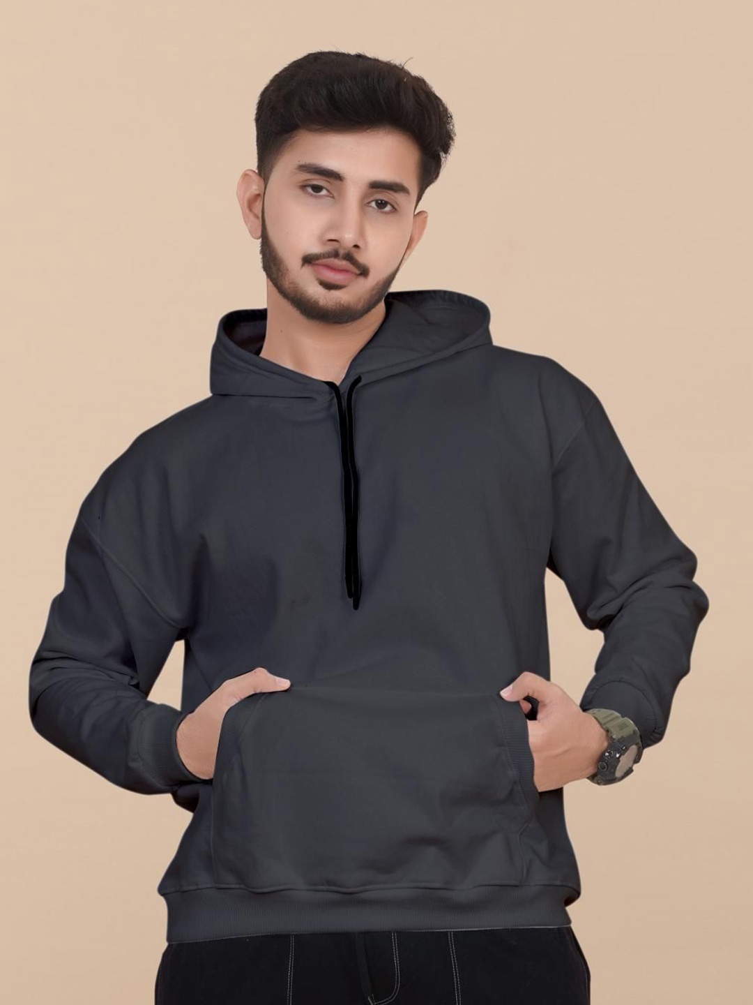

BLURR Men Hooded Sweatshirt, Grey
