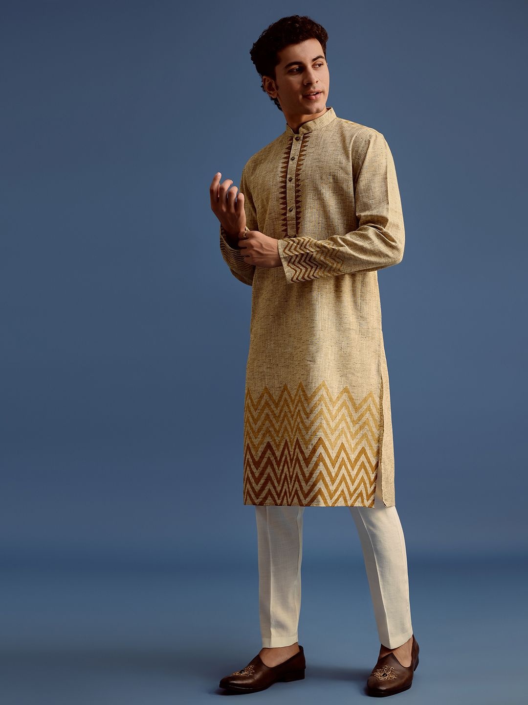 

KALKI Fashion Men Printed Regular Kurta with Trousers, Beige