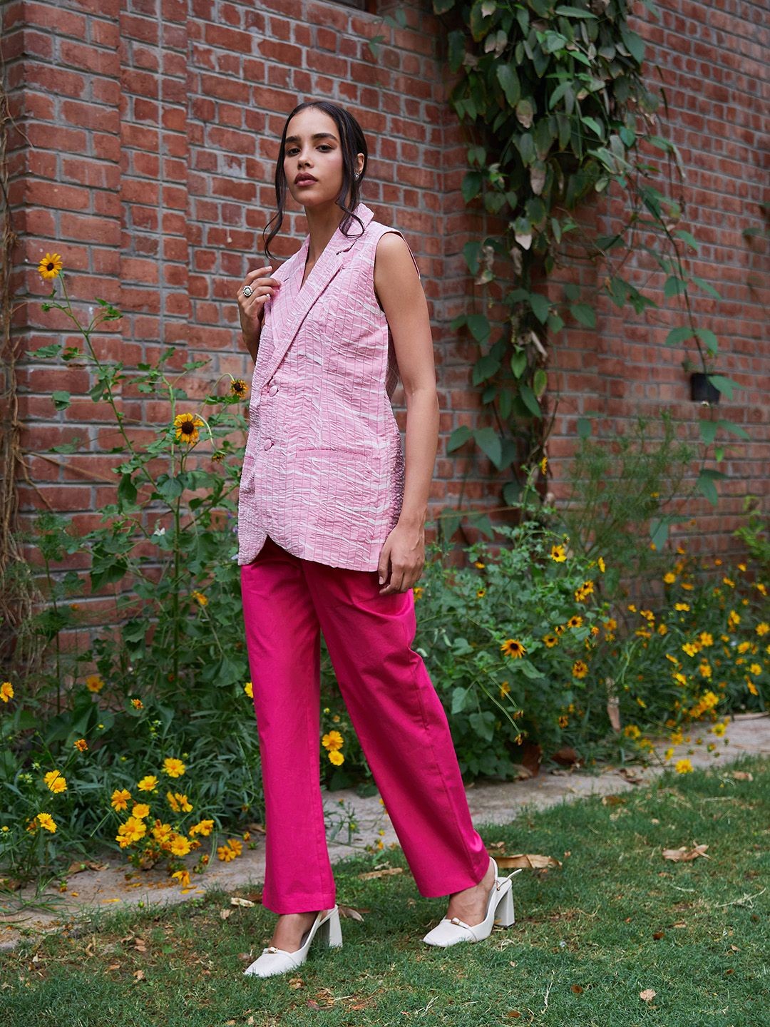 

Aamili Embroidered Notched Lapel Collar Pure Cotton Co-Ords, Pink