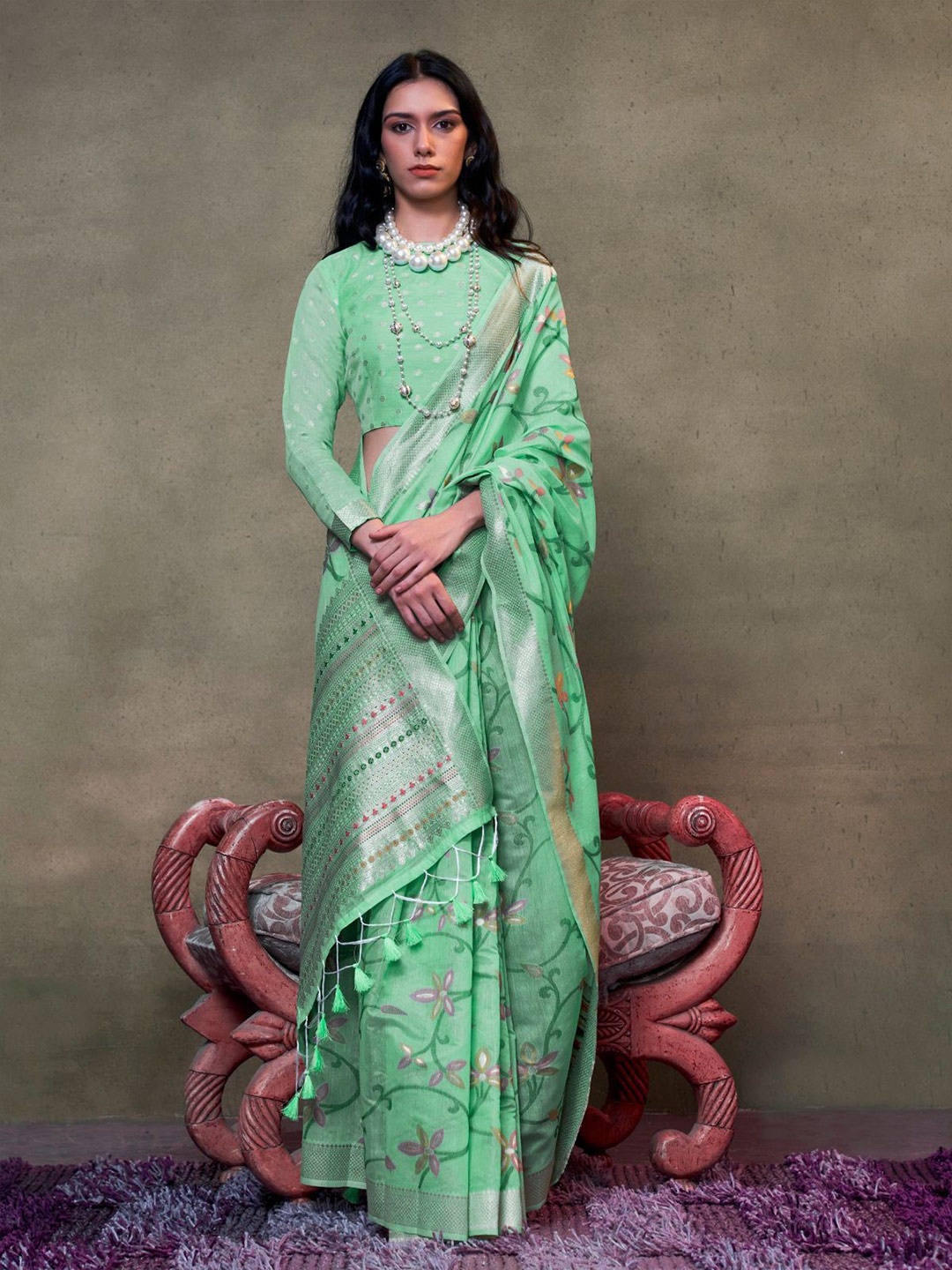 

ODETTE Woven Design Zari Silk Blend Saree, Green