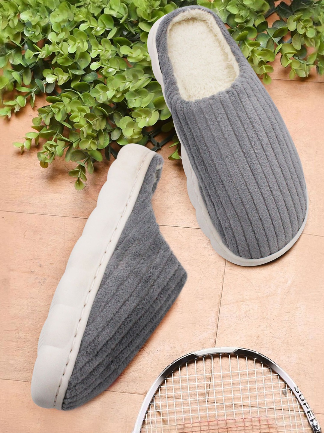 

JENNA Men Striped Room Slippers, Grey