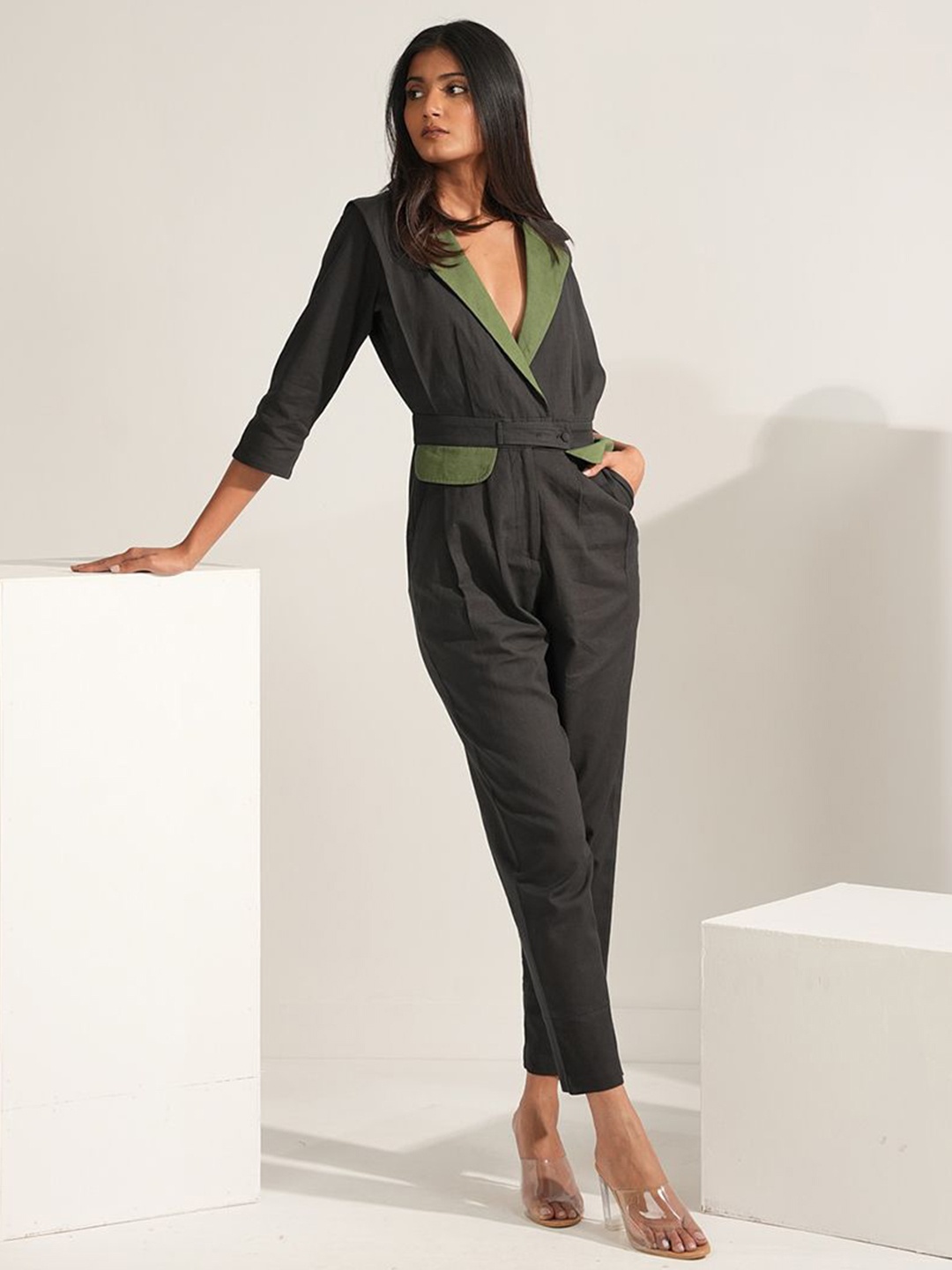 

Aamili Women Shirt Collar Basic Jumpsuit, Black