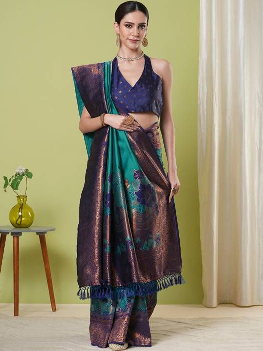 

KAYOMMI Woven Design Zari Banarasi Saree, Blue