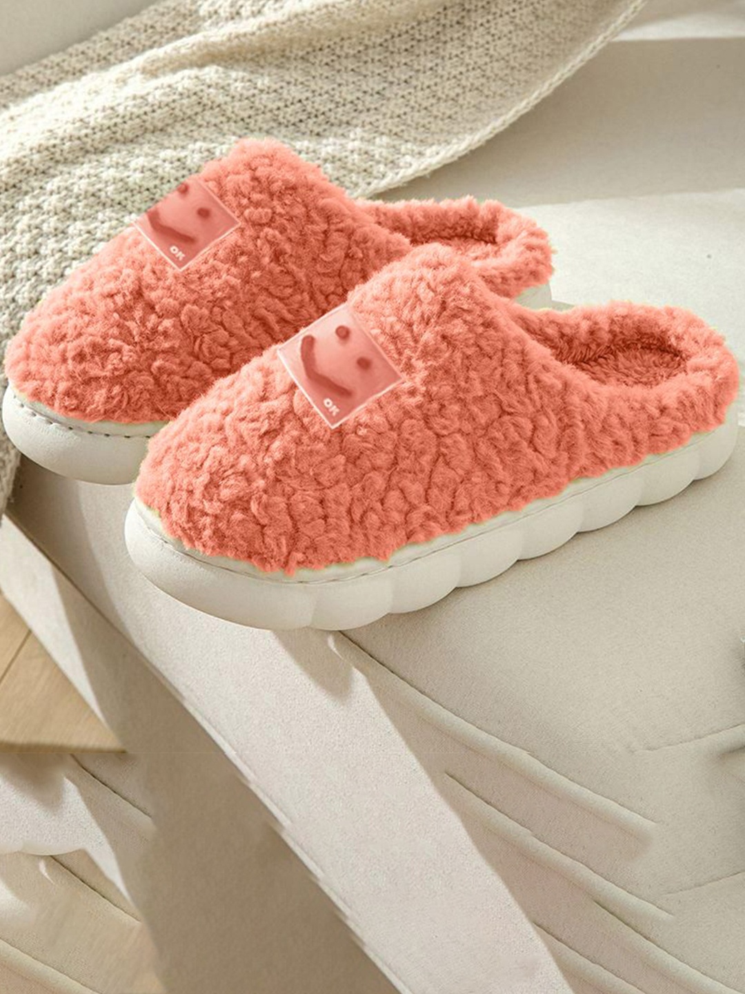 

glitchez Women Room Slippers, Orange