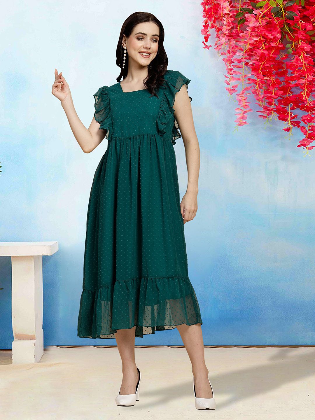 

MISS AYSE Square Neck Self Design Fit & Flare Dress, Green