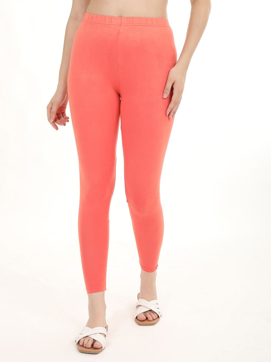 

Fly Birds Women Mid-Rise Ankle-Length Leggings, Peach