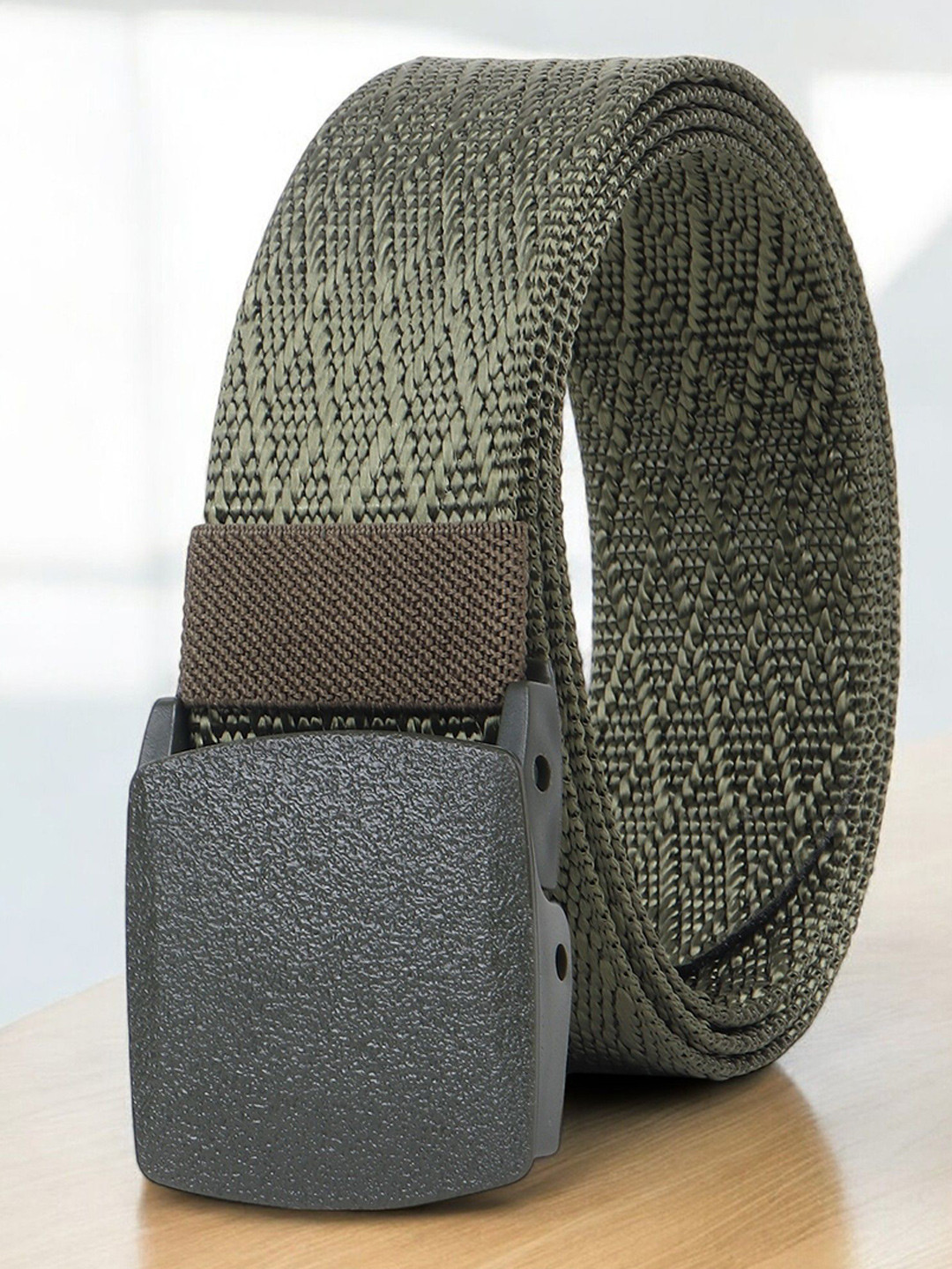 

Metronaut Men Textured Belt, Green