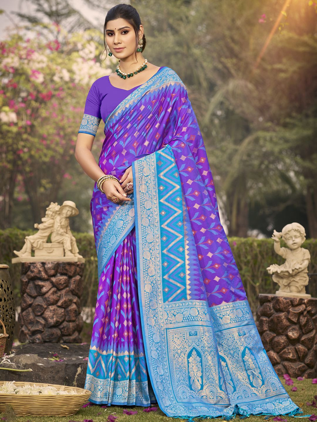 

SANGAM PRINTS Floral Zari Silk Blend Tussar Saree, Purple
