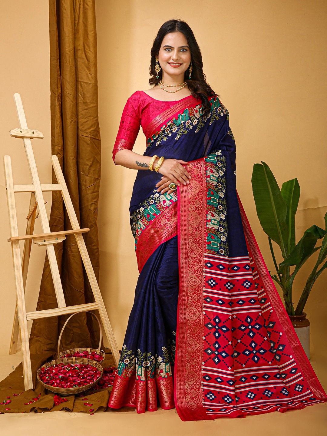 

LeeliPeeri Designer Ethnic Motif Printed Woven Design Saree, Navy blue