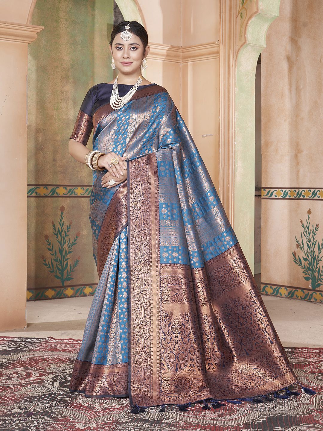 

Mitera Ethnic Motifs Zari Kanjeevaram Saree, Blue