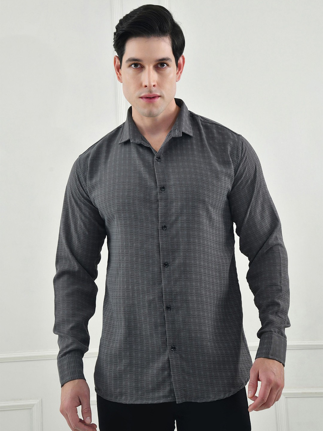 

Streetsutra Men Comfort Fit Spread Collar Solid Cotton Casual Shirt, Grey