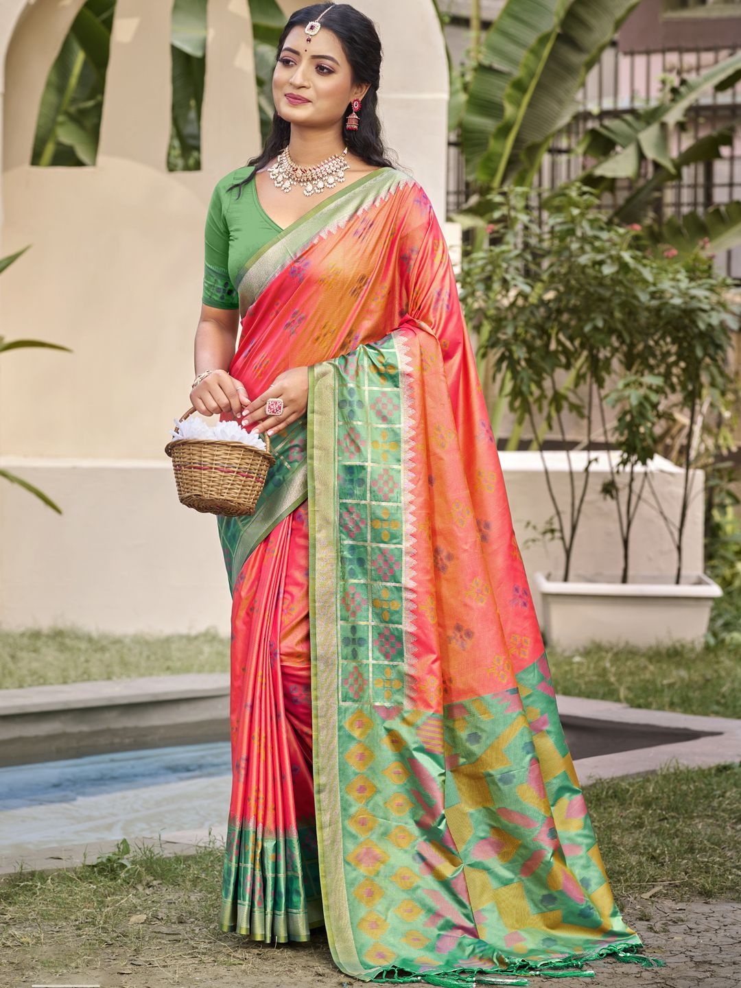 

SANGAM PRINTS Woven Design Zari Tussar Saree With Tassle, Pink