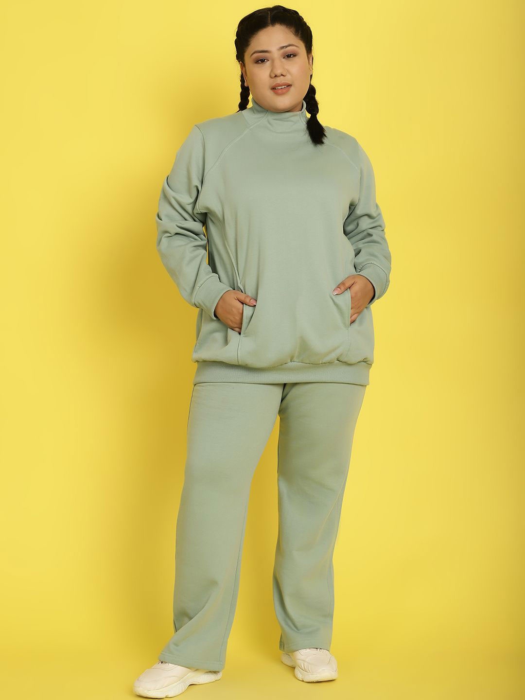 

theRebelinme High Neck Sweatshirt With Trouser, Green