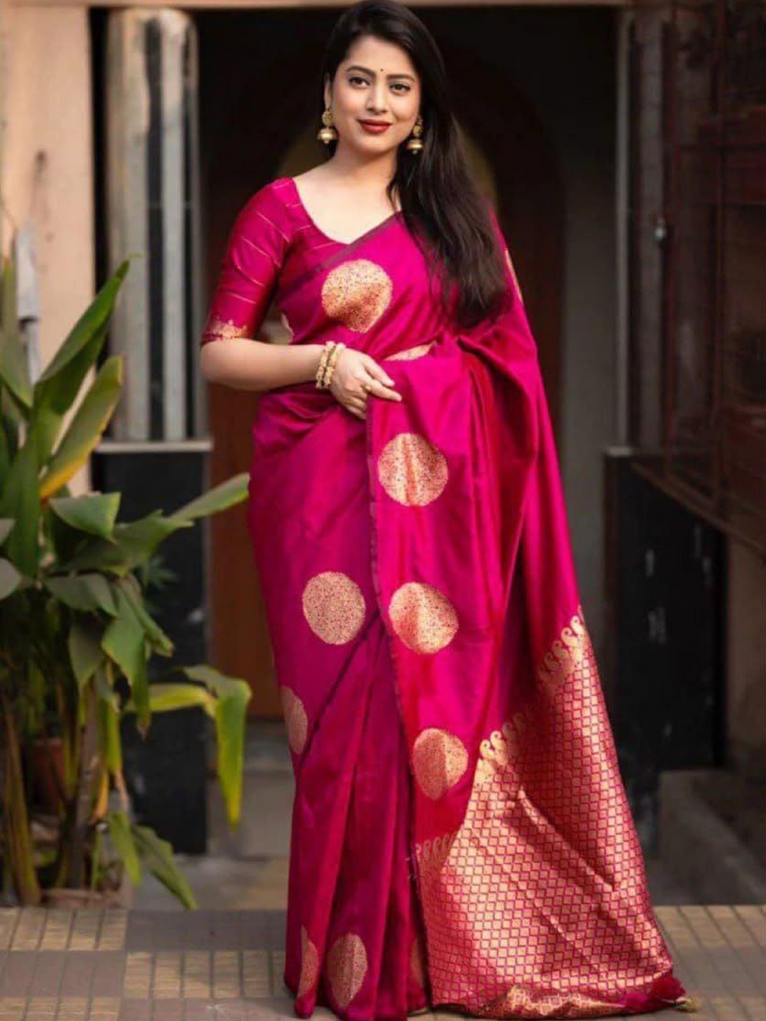 

KALINI Ethnic Motifs Zari Banarasi Saree With Unstitched Blouse Material, Pink